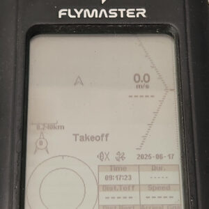 Flymaster Live paragliding instrument in very good condition, with screen intact and full accessories.