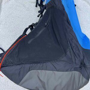 Advance Boundless harness in blue color, displayed in pristine condition, convertible to rucksack, ideal for hike & fly or speed riding