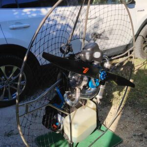 HE MV2 paramotor with titanium frame and carbon prop in mint condition, only 2 hours runtime – for sale to PPG pilots