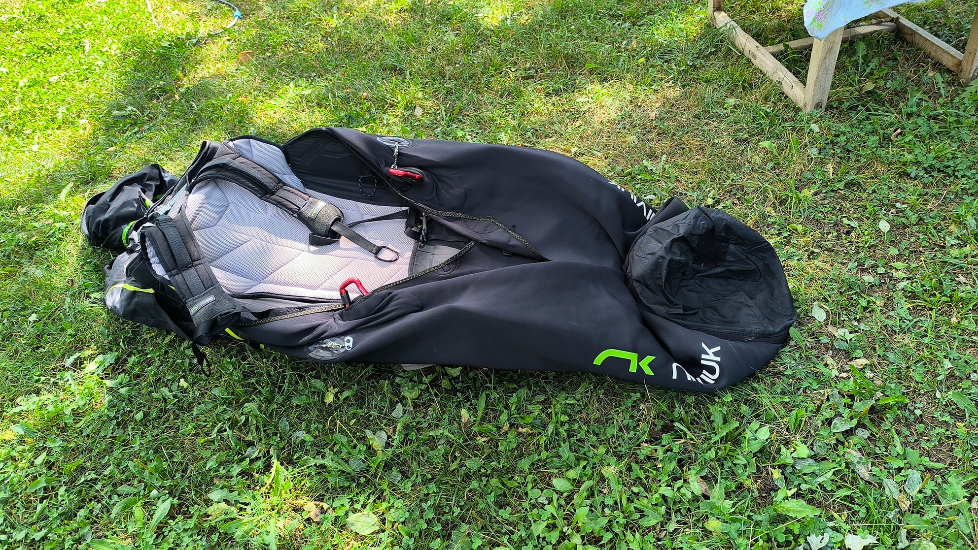 “Used Niviuk Drifter competition harness ready for fly adventure”