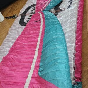 Niviuk Icepeak X-One size 24 paragliding wing in excellent condition, team colors, ready for competition flying