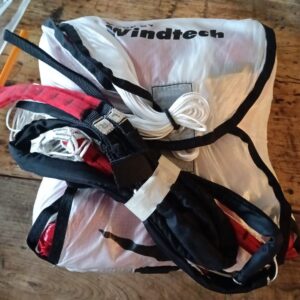 Windtech WindSOS Rogallo Reserve parachute in fantastic condition – size M, for 80–110 kg pilots